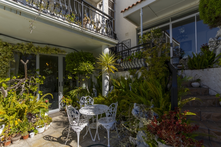 5 Bedroom Property for Sale in Lochnerhof Western Cape